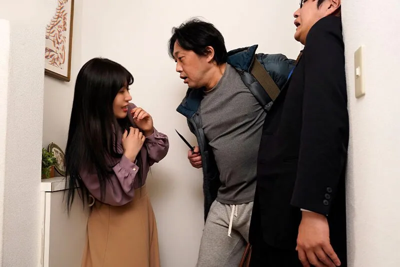 Cô gái khổ sở gặp lại kẻ cưỡng bức mình 10 năm trước